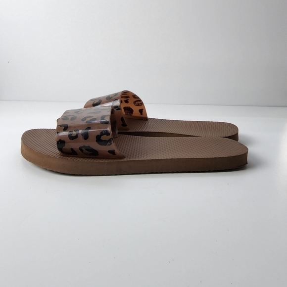 ⭐️40% Off⭐️ Old Navy Leopard Jelly Flip Flop Slide - Picture 2 of 8